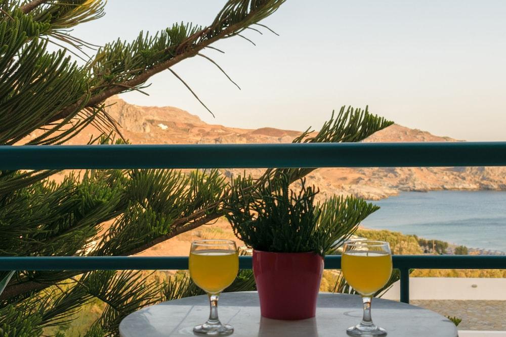 Отель Damnoni Bay Экстерьер фото