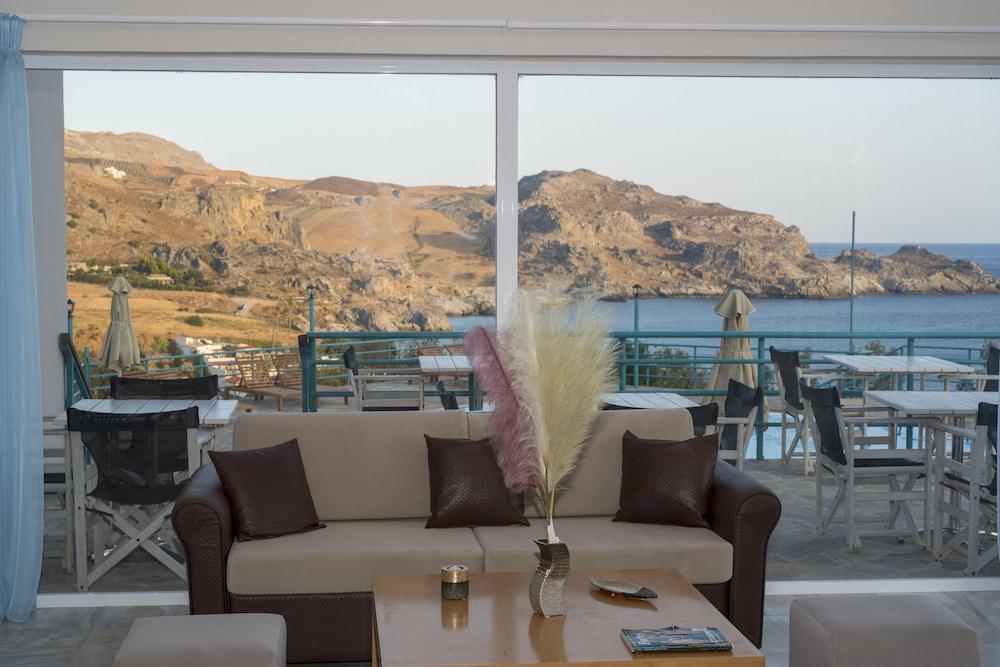 Отель Damnoni Bay Экстерьер фото