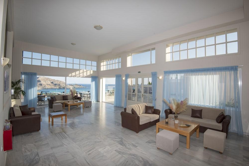 Отель Damnoni Bay Экстерьер фото