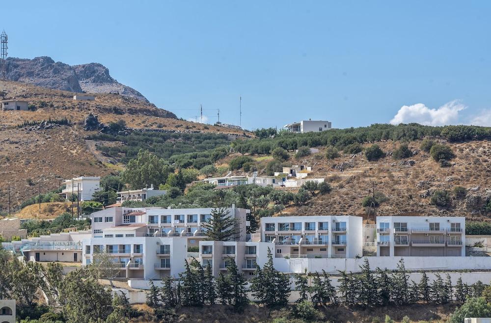 Отель Damnoni Bay Экстерьер фото