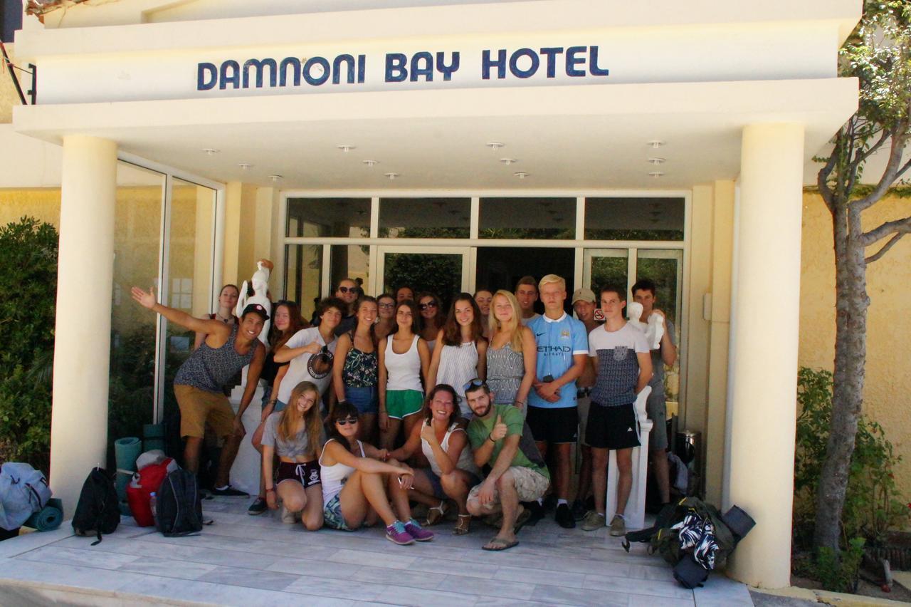 Отель Damnoni Bay Экстерьер фото
